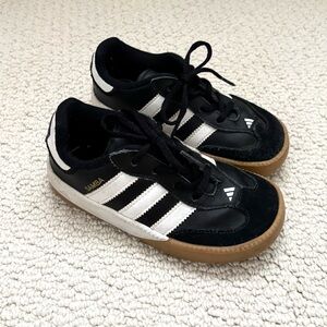 Adidas Sambas Sneakers toddler size 10